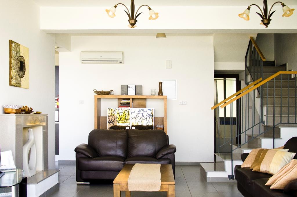 Esprit Villa 20 Polis Bilik gambar